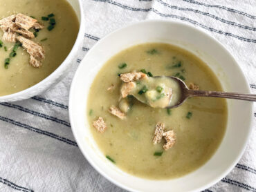 Creamy vegan potato leek soup